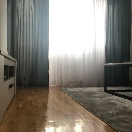 Bright Industrial Style Near The City Centre * סראייבו